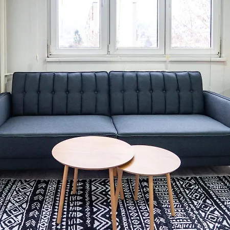 Apartment Modern Family And Work Friendly In